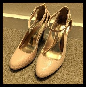 Jennifer Lopez Heels